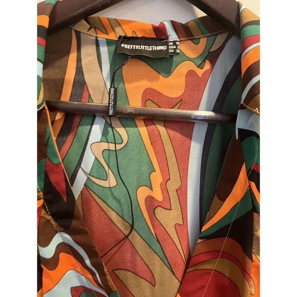 PRETTYLITTLETHING abstract print chiffon fitted shirt women size 6 v-neck NWT - Picture 4 of 8